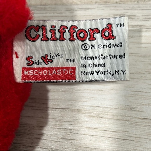 Vintage 90s Scholastic Clifford Big Red Dog Hand Puppet Plush Stuffed Animal Toy - Picture 4 of 6